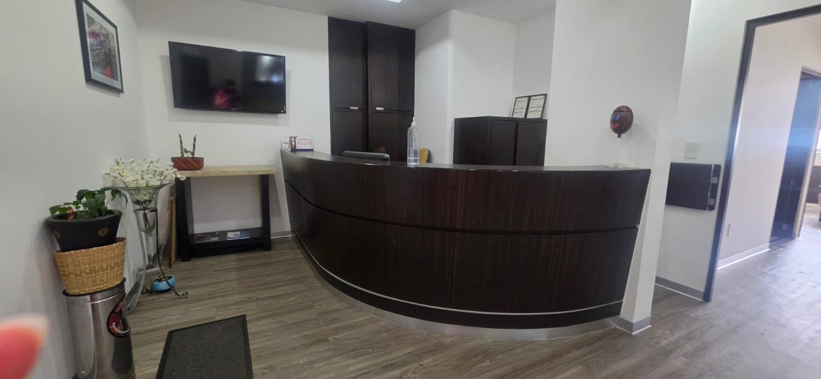 Recepción del consultorio de la Dra. Diana Chavarría en Hospital Ángeles Acoxpa