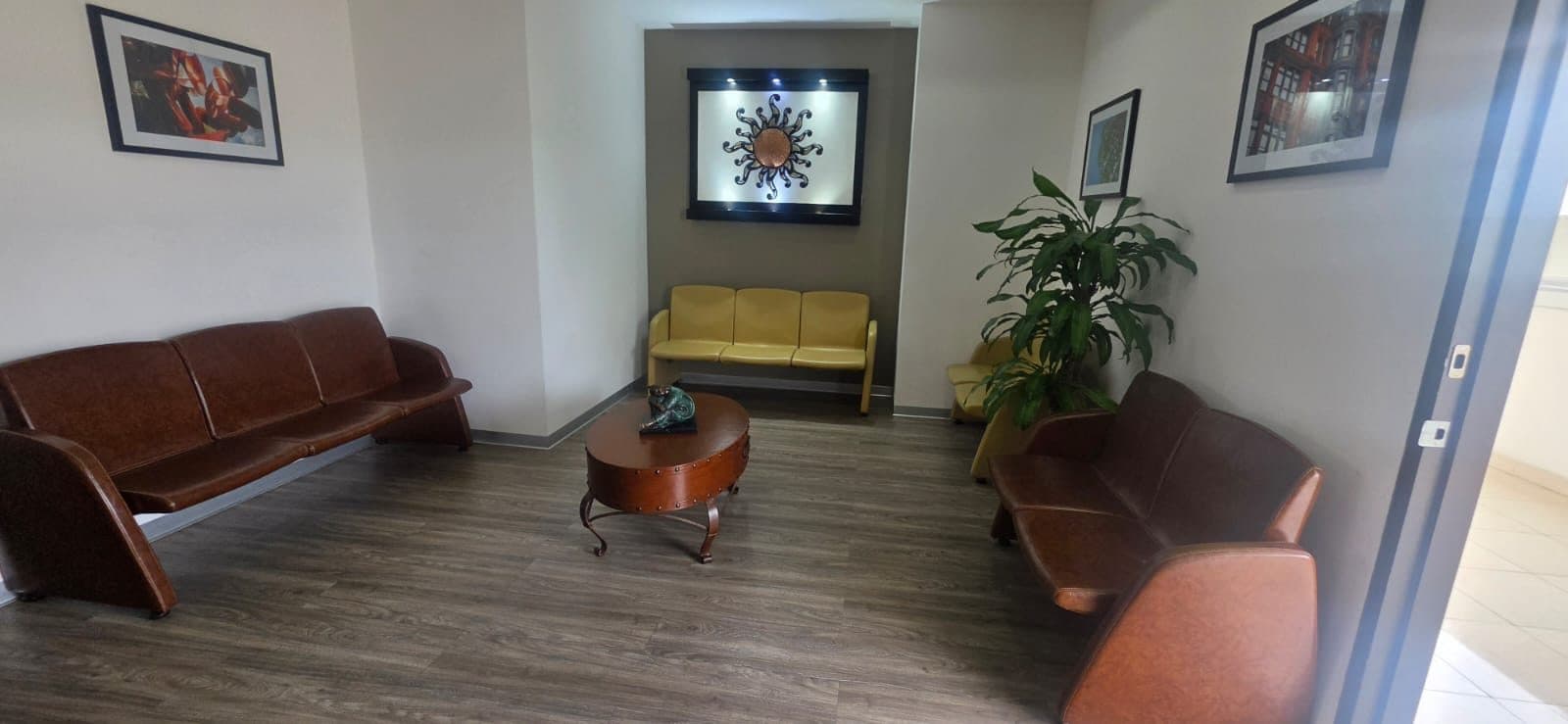 Sala de espera del consultorio en Hospital Ángeles Acoxpa
