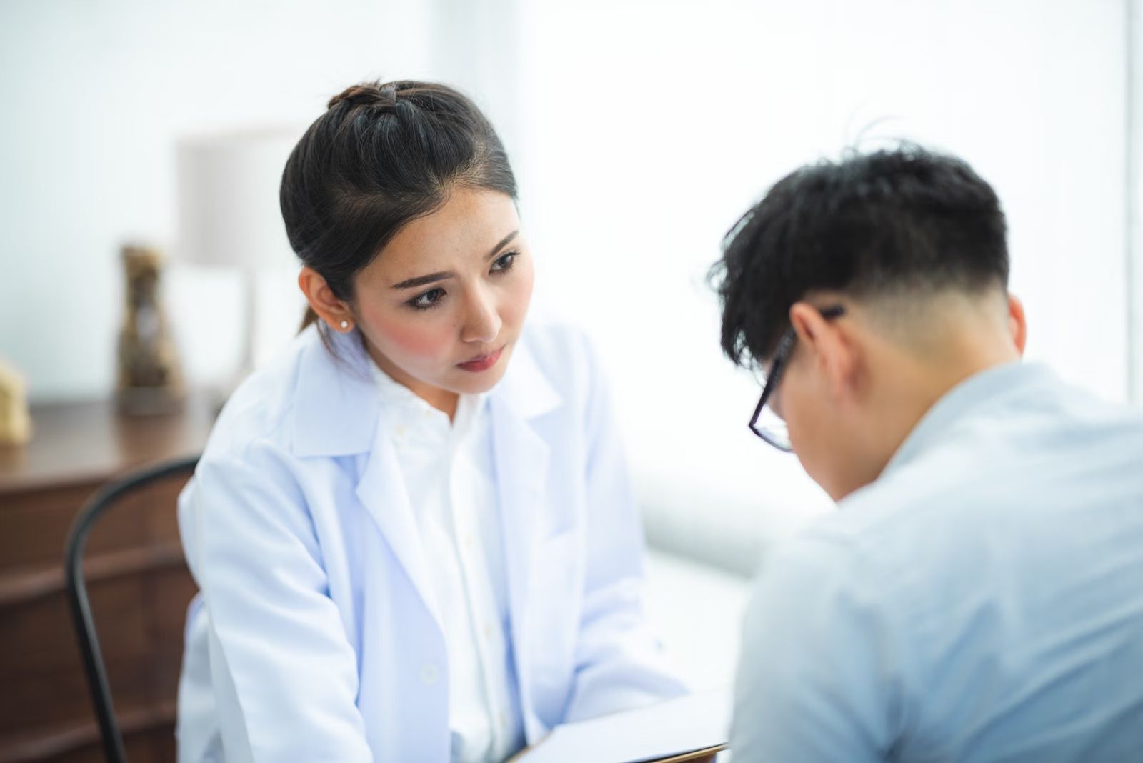 Consulta m&eacute;dica sobre hernia hiatal