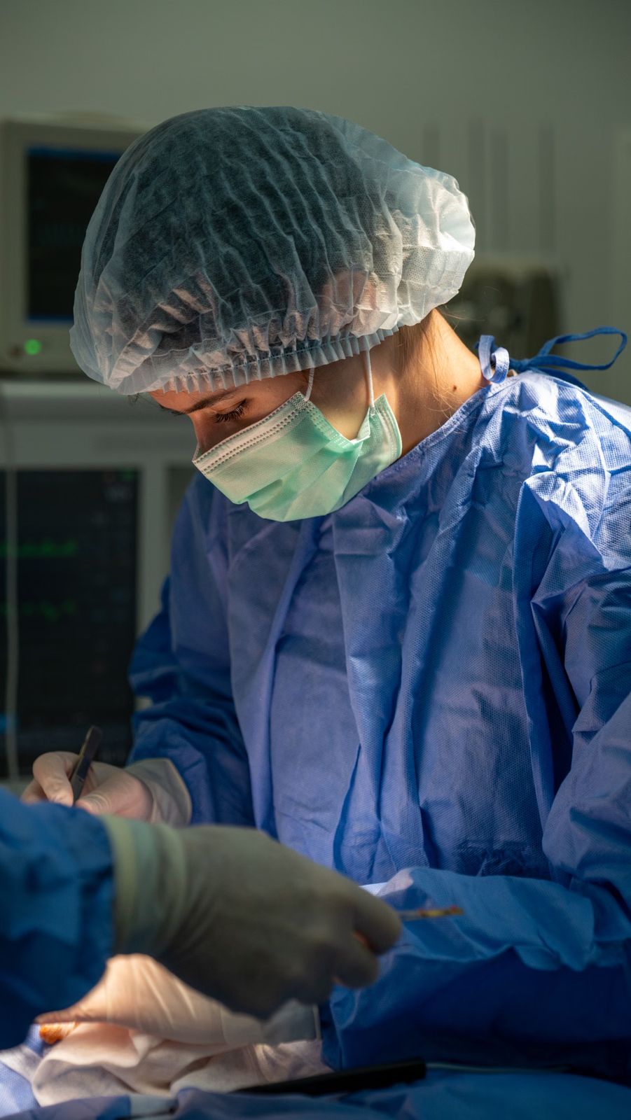Quir&oacute;fano preparado para cirug&iacute;a de hernia